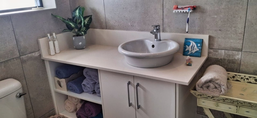 2 Bedroom Property for Sale in Voorbaai Western Cape